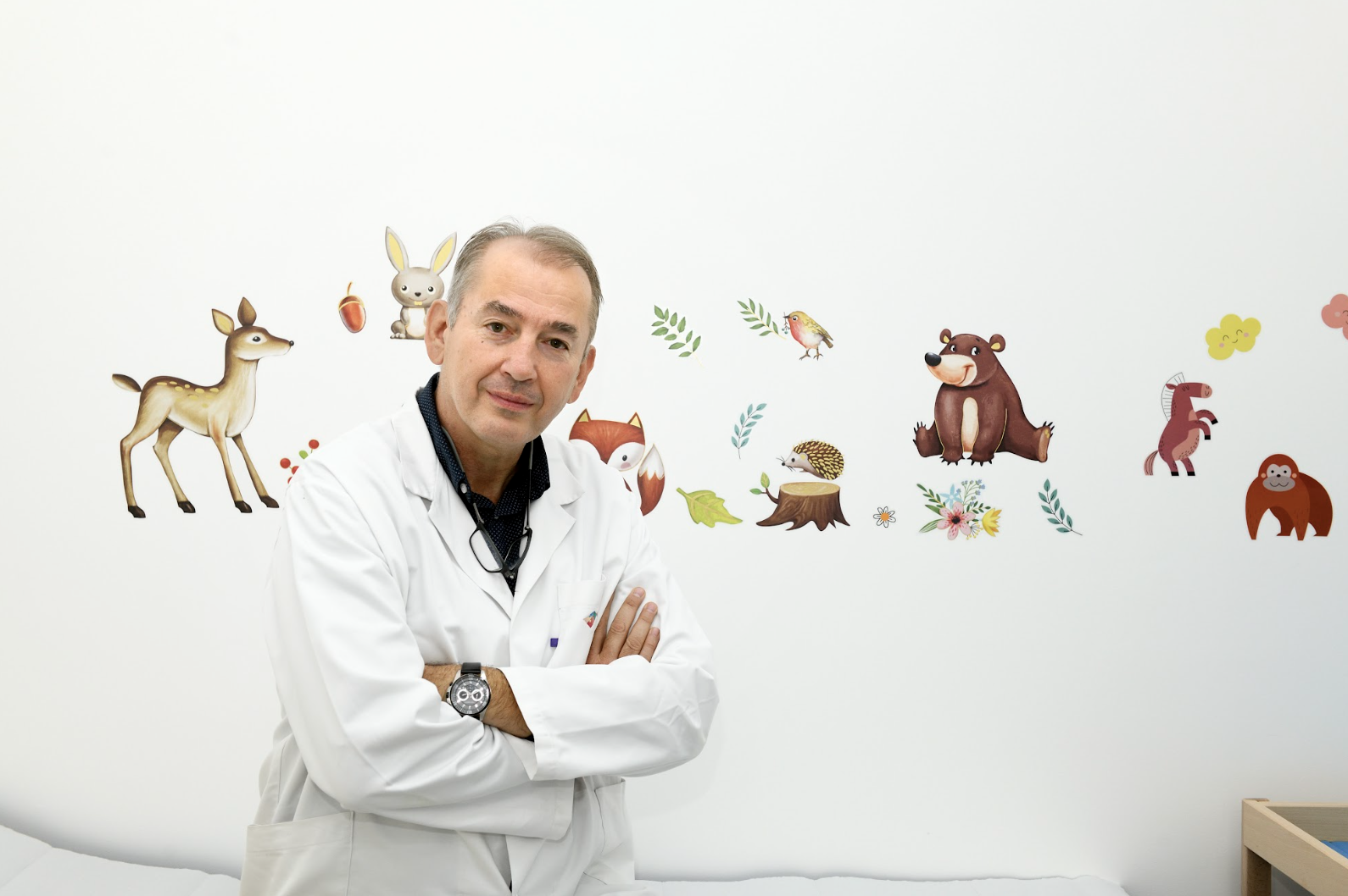 Prof. dr. Zlatan Zvizdić u dječijoj hirurgiji sa prijateljskim okruženjem za djecu